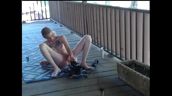 Lilfreak Masturbating in public